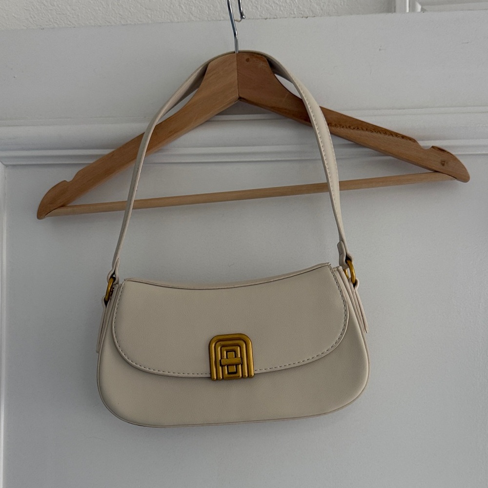 Cream Shoulder Bag with Gold Hardware